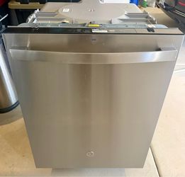 GE 25” Top control built in plastic tub dishwasher w/ dry boost and 55 DBA