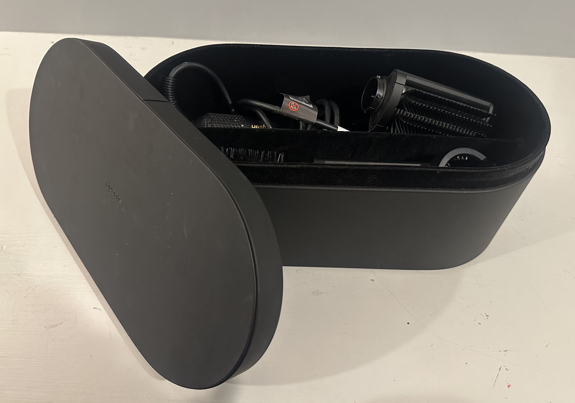 dyson airwrap multi-styler in onyx black & gold