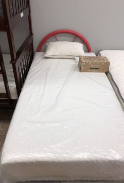 TWIN MATTRESS AND BOX