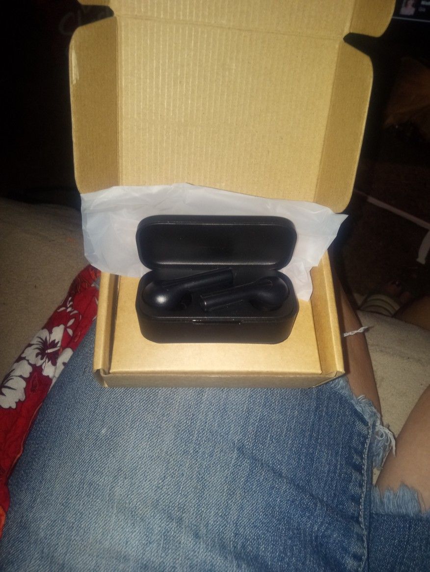 BRAND NEW  AUKEY  TRUE WIRELESS EARBUDS