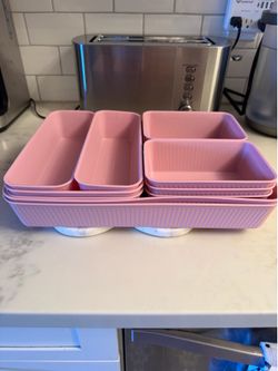 New Pink full set of rectangular storage containers