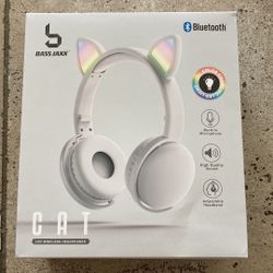 NWT LED CAT bluetooth wireless Headphones White