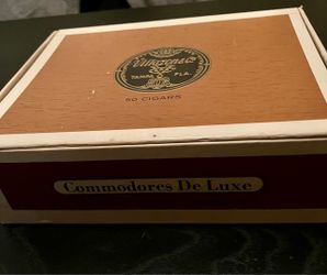 Vintage Villazon & Co. Commodores De Luxe Cigar Box