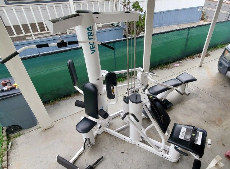Selling a complete home gym vectra online 1800 Excellent condition and