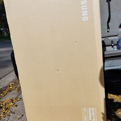 Samsung 43 " Smart Monitor 