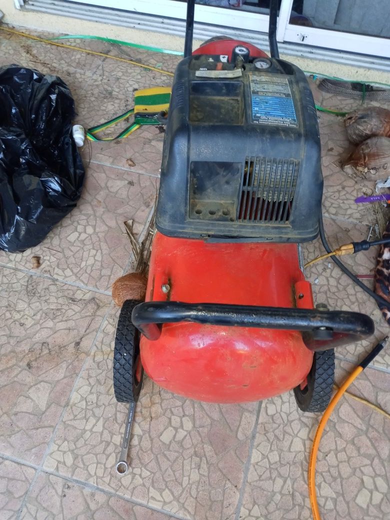 Husky air compressors