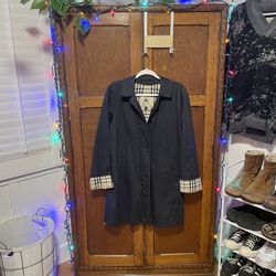 Burberry Trench Coat Size 8.
