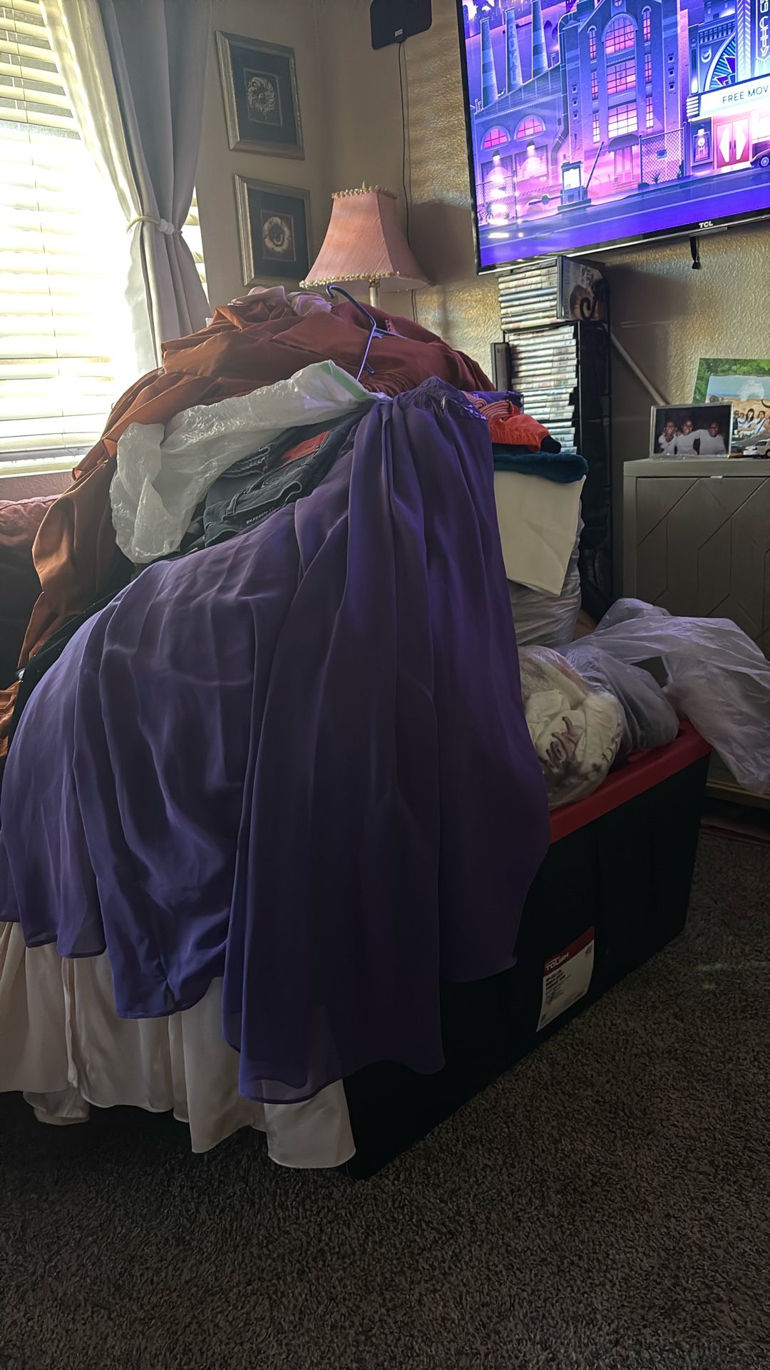 Women’s clothes children’s clothes