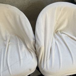 bar chairs able to spin around comes with covers