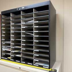 Mail Station Or Paper Station With Removable Magnetic Labels
