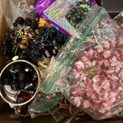 10lbs Craft | Broken Jewelry |