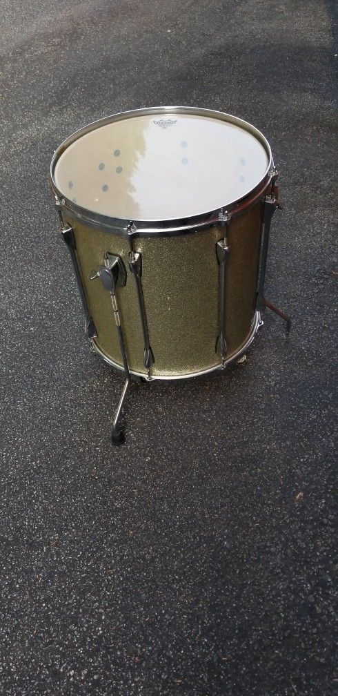 TAMA  floor Tom drum $55