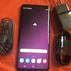 Samsung galaxy s9 (64gb) unlocked , sold with store warranty 
