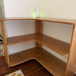 Corner book stand