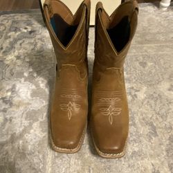 Justin Women’s Western Leather Chellie Booties