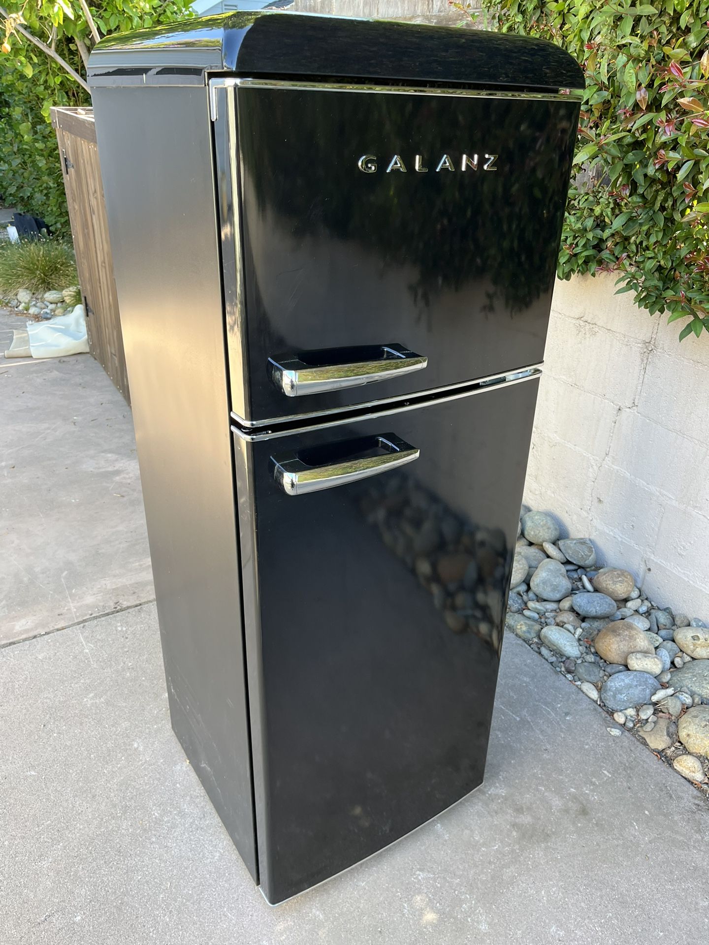 Small Retro Refrigerator 