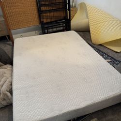 Queen Mattress, Barely Used