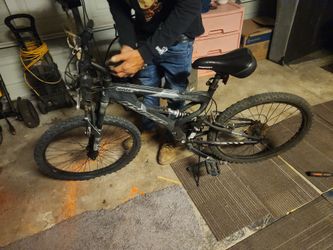 Hyper Aluminum Full Suspension Mountain Bike