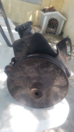 Power steering reservoir