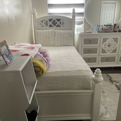 2 Twin Beds, 2 Mattresses, 1 Dresser