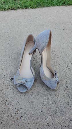 Kelly an Katie heels