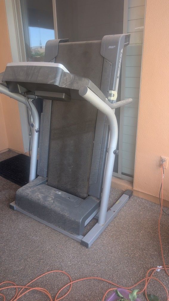 Free Treadmill