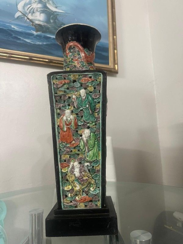 Vase Chinese Inmortals Figure Decored