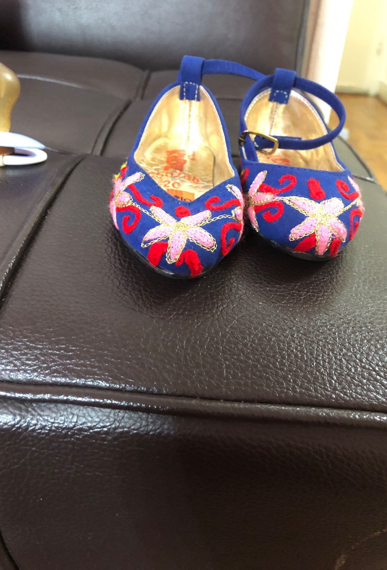 Handwork baby 11 to 12 month shoes it’s barand new