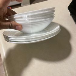 Bowl and plates 