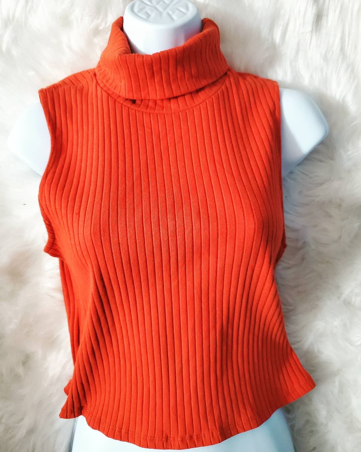Sleeveless Turtle neck for Sale in Sacramento, CA - OfferUp