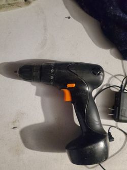 Taladro  Ikia Usado Con Cargador 