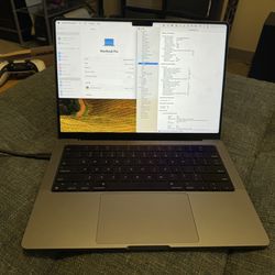 MacBook Pro 14” M1 Max (2021)
