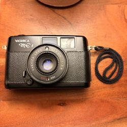Yashica ME 1