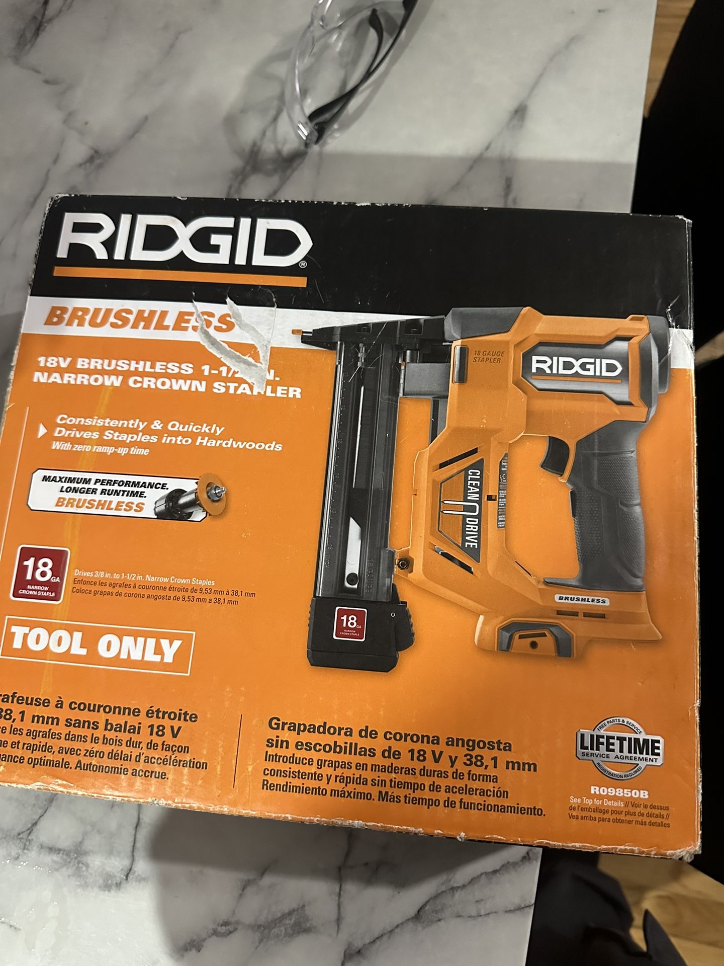 Brand New Ridgid Brushless 18v / 18 Gauge Narrow Crown Stapler Tool Only