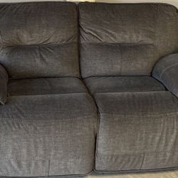 Havertys Electric Recliner 