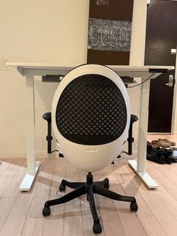 Autonomous desk&chair
