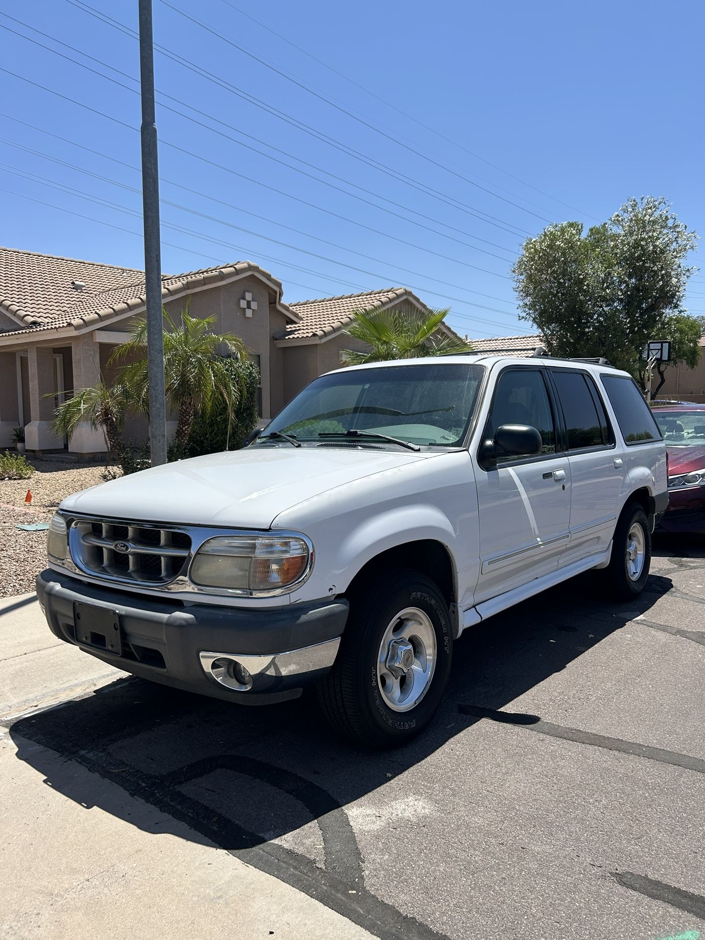 2000 Ford Explorer