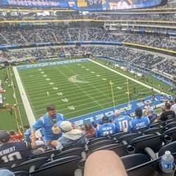 4 Chargers VS Commanders tickets