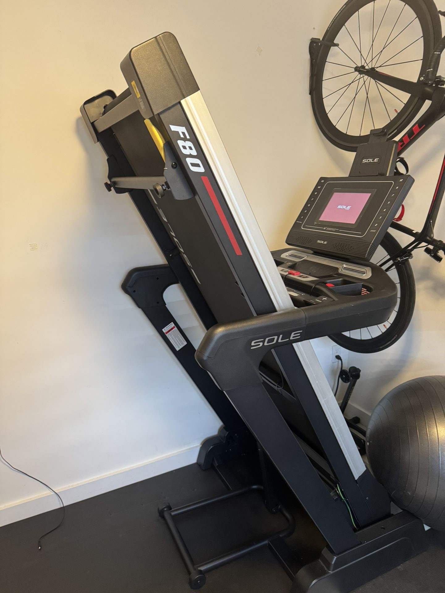 F80 Treadmill.