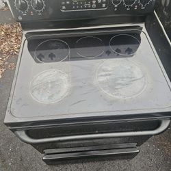 GE Electric Oven in excellent condition With 3 Prong Plug