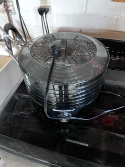 Dehydrator