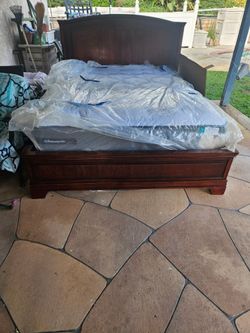 Queen bed