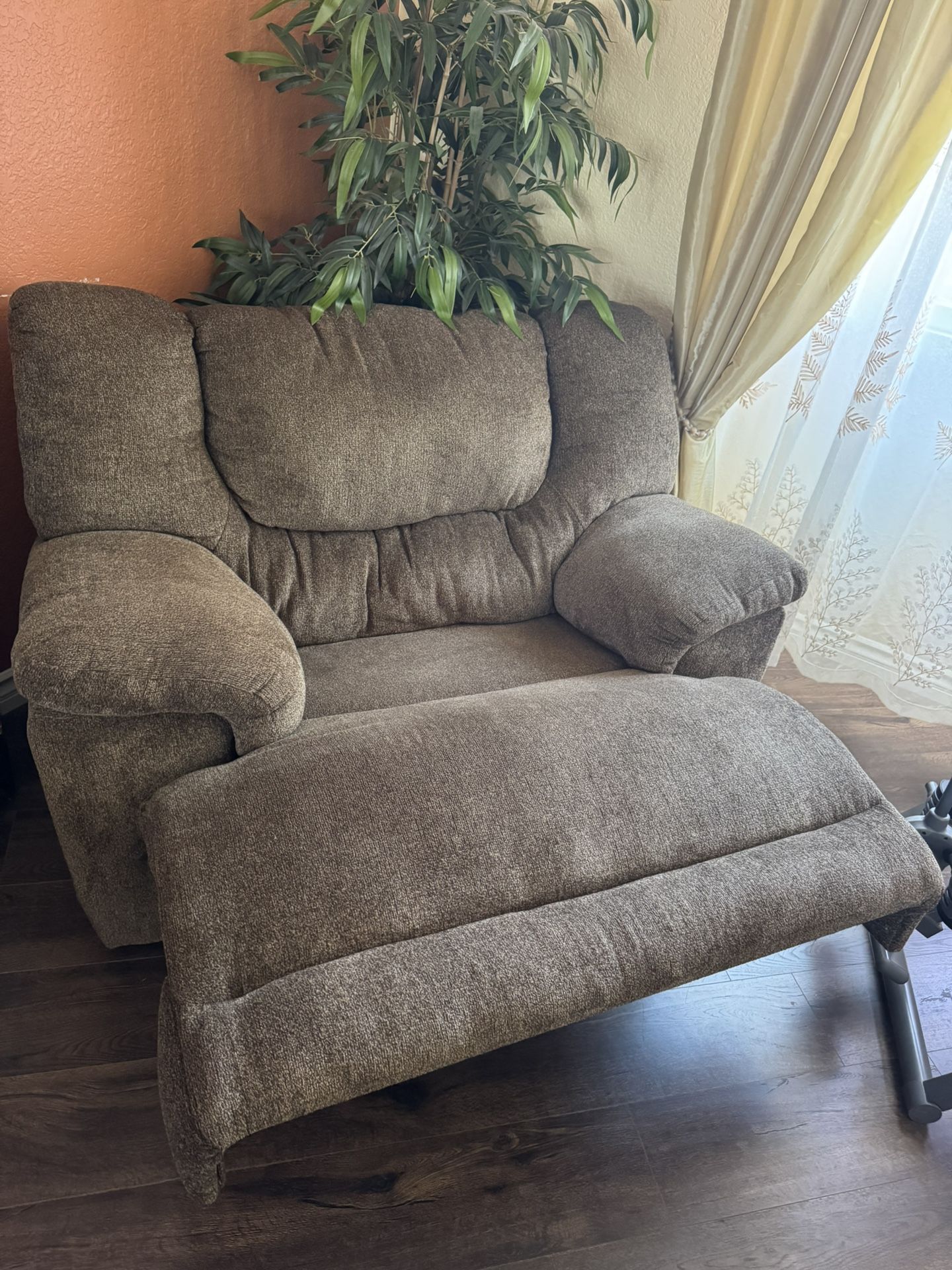 New Recliner Sofa