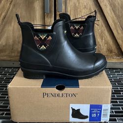 Pendleton Women's Sierra Suset Chelsea Boots Black - NEW Size 7