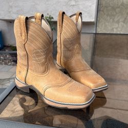 Ariat Women’s  Boots s8.5 50$