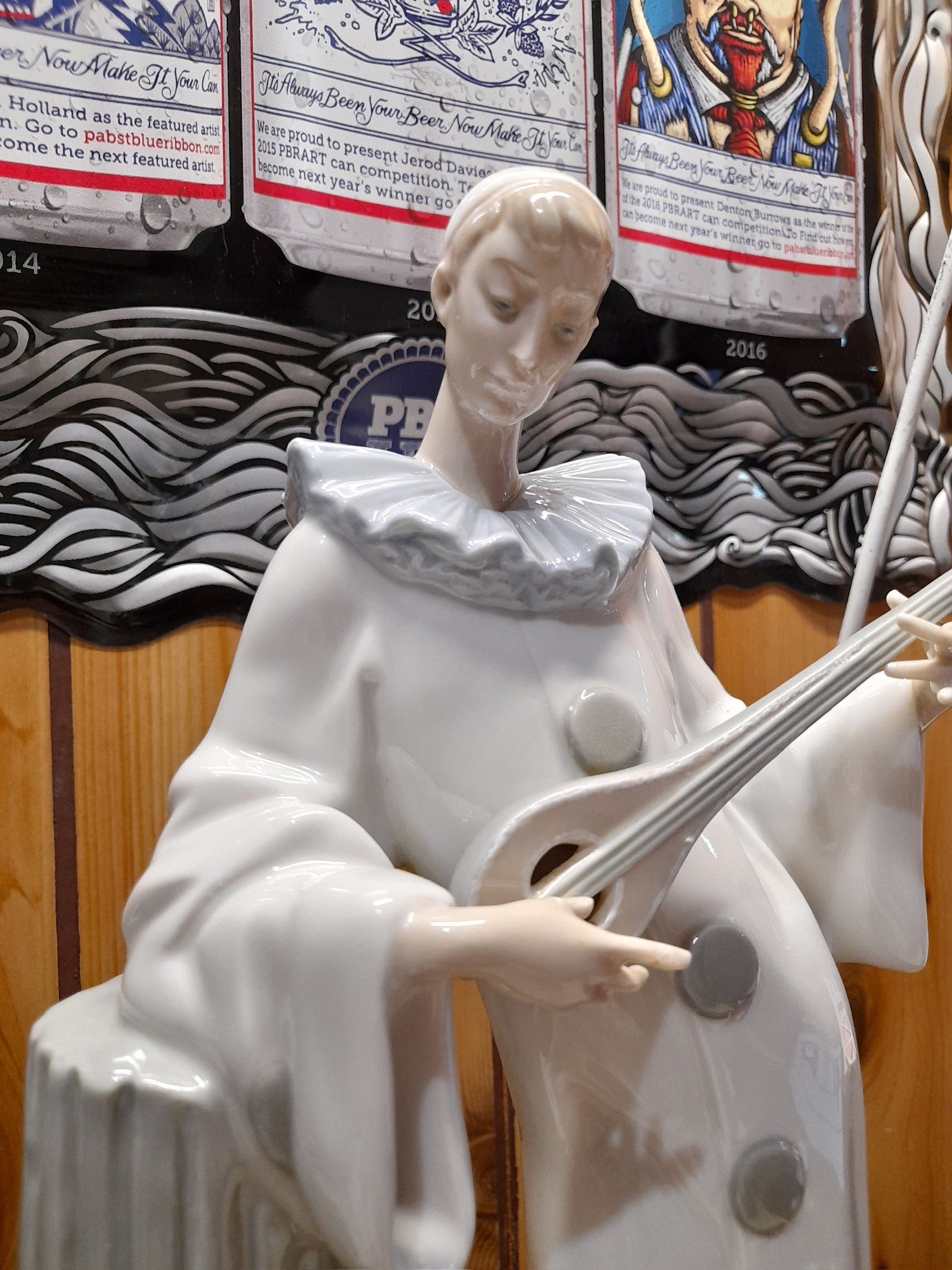 LARGE NAO FIGURE BY LLADRO 'PENSIVE PIERROT' #4560 (CLOWN/MANDOLIN, 38CM)