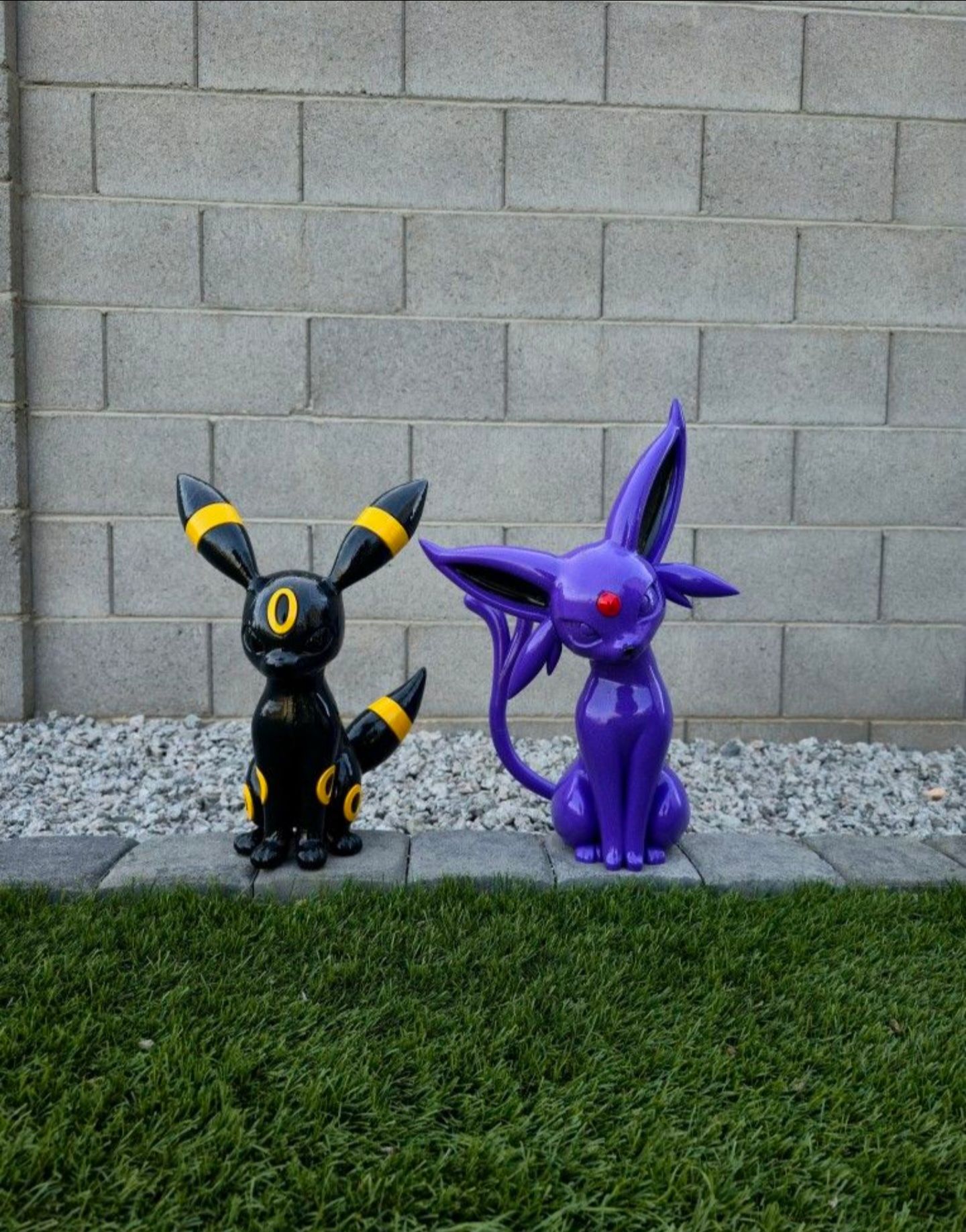 Umbreon & Espeon Statue