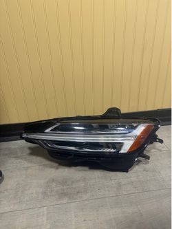 2019 2020 2021 2022 2023 2024 2025 Volvo S60 Left Driver Side Headlight OEM 32420492