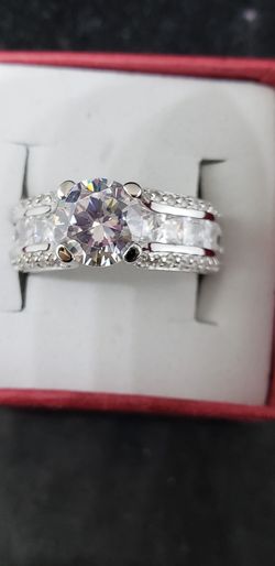 Gorgeous Engagement ring