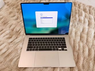 Apple MacBook Air M3 8GB/256GB (Pristine Condition, Box Included)
